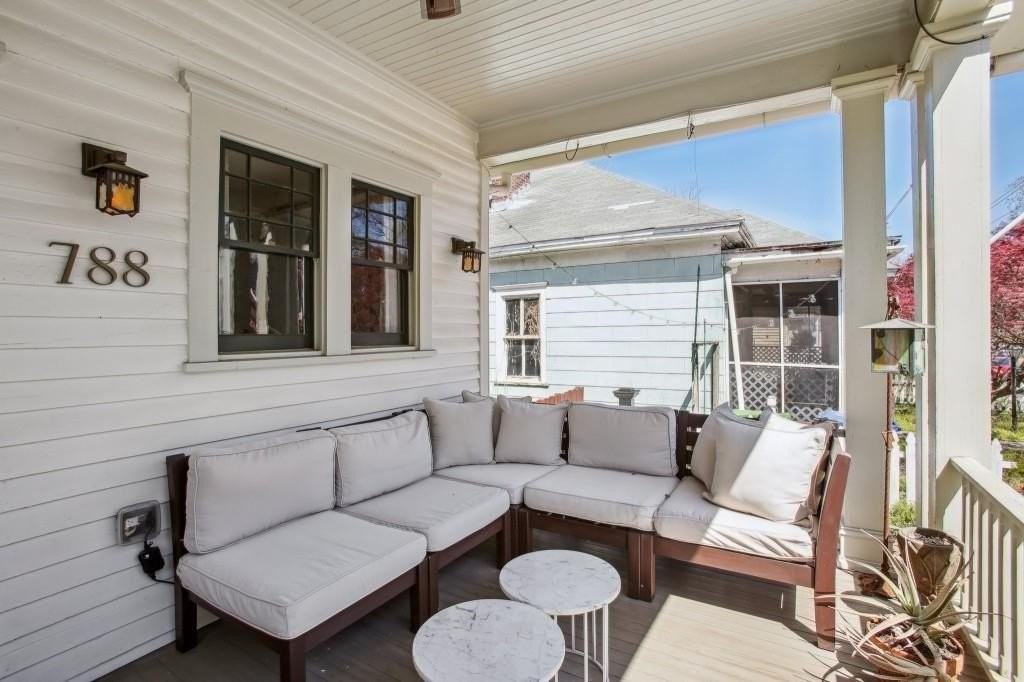 788 Lake Ave Ne - Photo 3 of 34