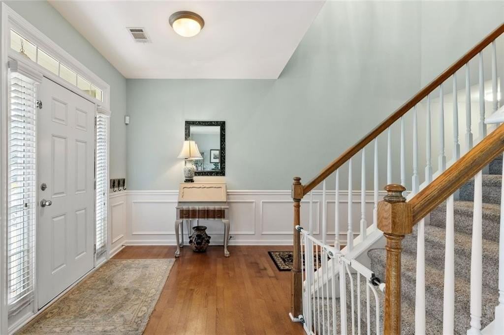 5415 Fieldfreen Dr - Photo 6 of 40