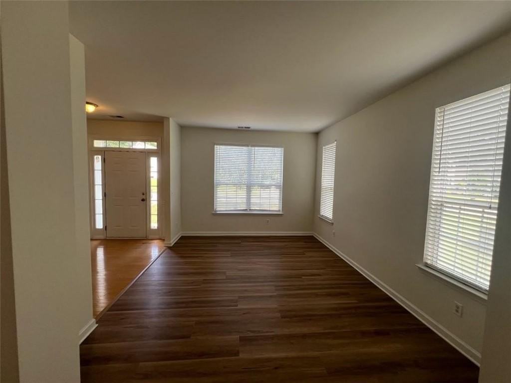 421 Holland Springs Dr - Photo 5 of 33