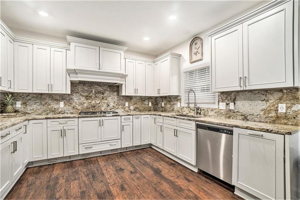 2798 Glenlocke Cir Nw - Photo 6 of 24