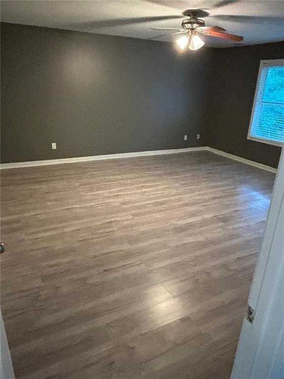 215 Barberry Ln - Photo 5 of 16