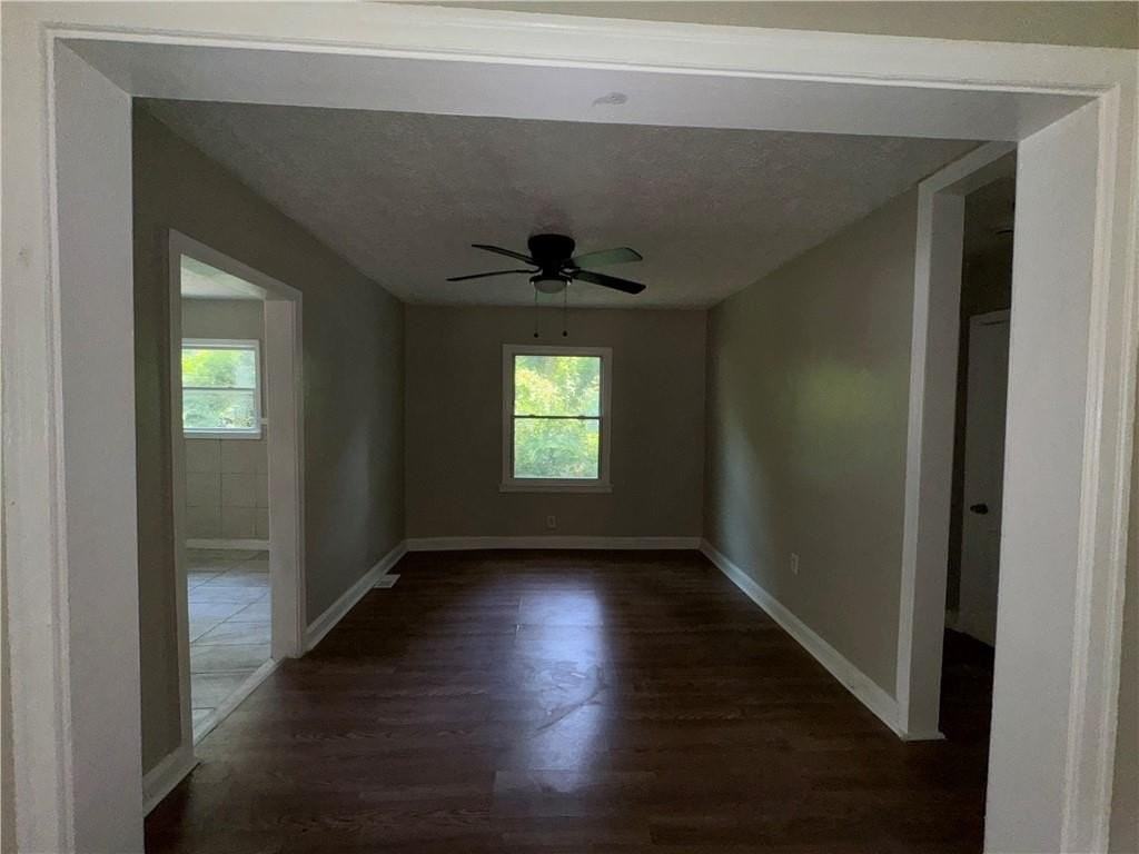 1537 Orlando St Sw - Photo 7 of 16