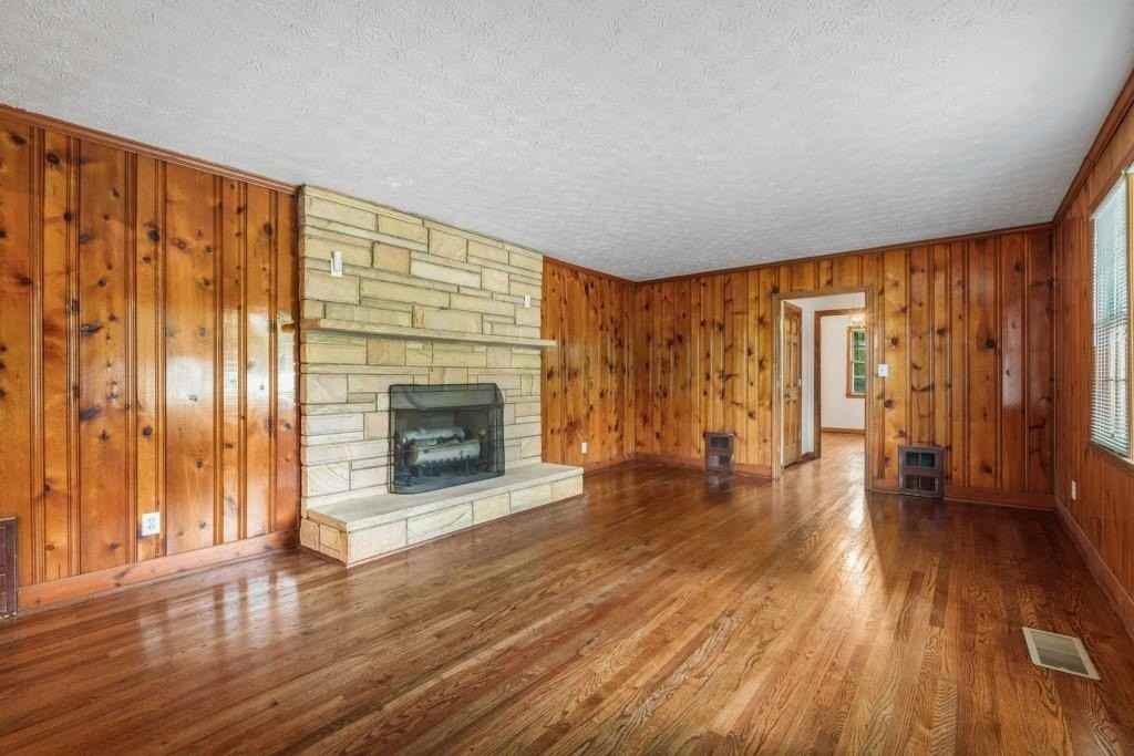 1930 Hollywood Rd Nw - Photo 5 of 19