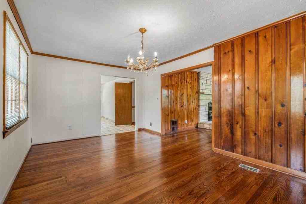 1930 Hollywood Rd Nw - Photo 7 of 19