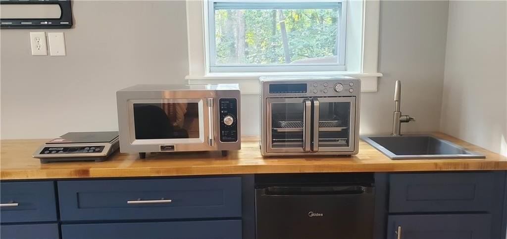 720 Brookline Dr Se - Photo 5 of 15