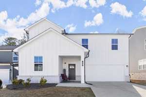 featured image of 29 Dew Drop Pt