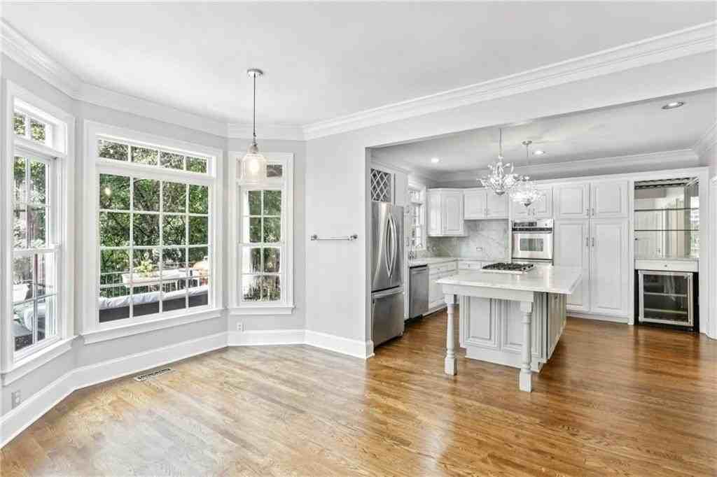 1014 Lenox Crst Ne - Photo 7 of 22