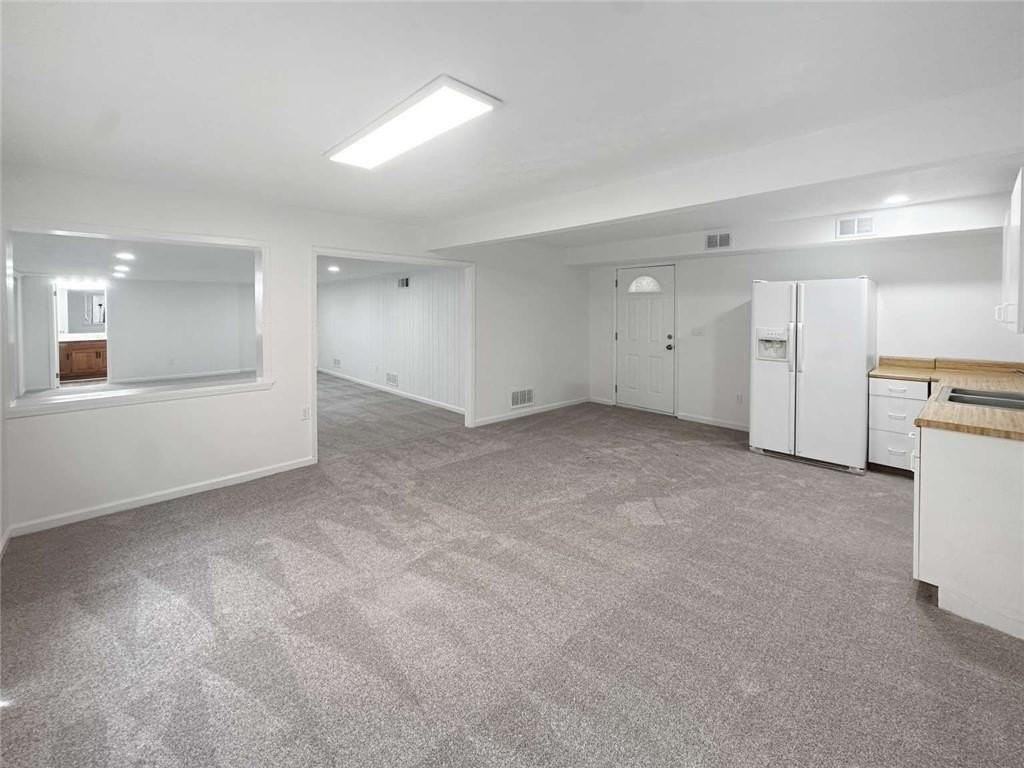 6800 Brookwood Ct - Photo 3 of 9