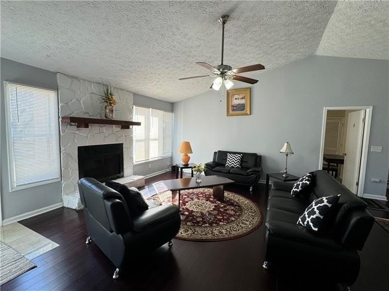 17 Hartley Woods Dr Ne - Photo 2 of 18