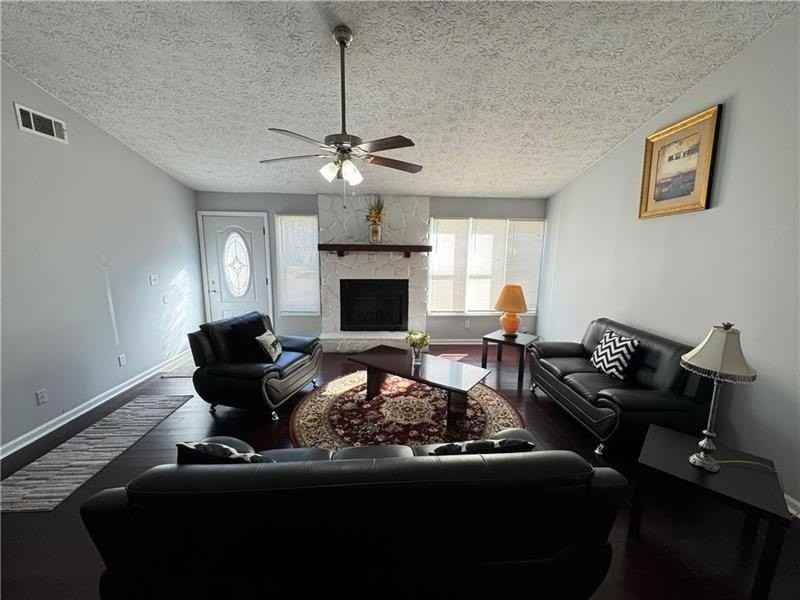 17 Hartley Woods Dr Ne - Photo 5 of 18