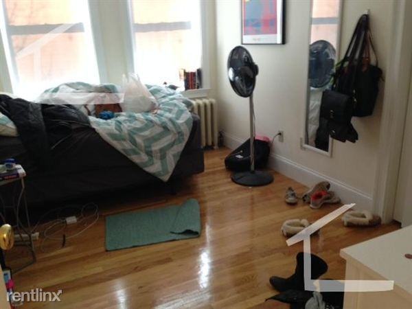 76 Quint Ave - Photo 3 of 10