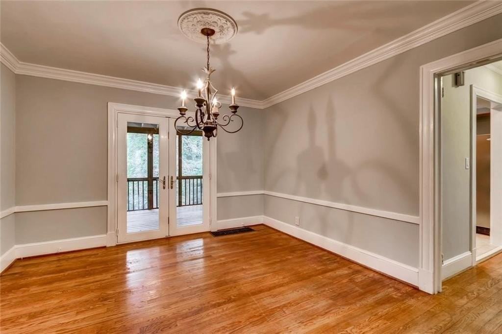 1719 Ridgewood Dr Ne - Photo 5 of 13