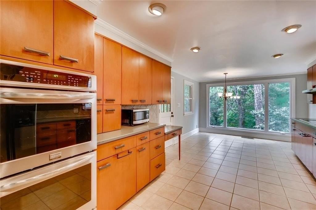 1719 Ridgewood Dr Ne - Photo 6 of 13