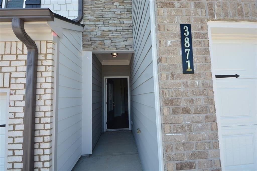 3871 Brookburn Park - Photo 4 of 28