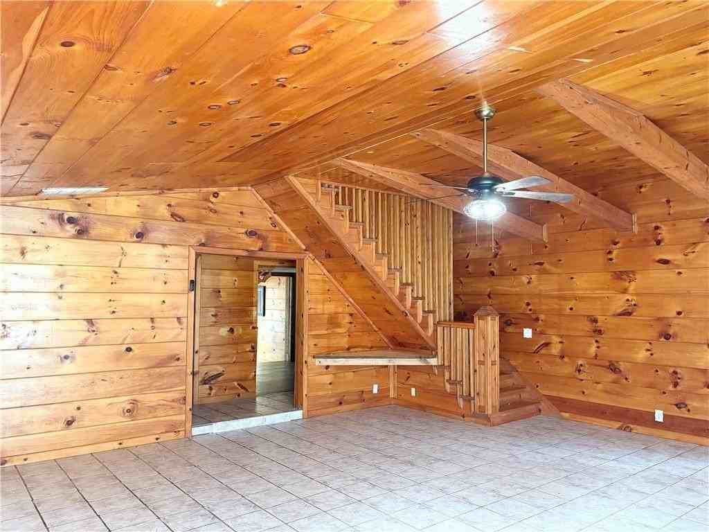 368 White Pine Crossover - Photo 7 of 32