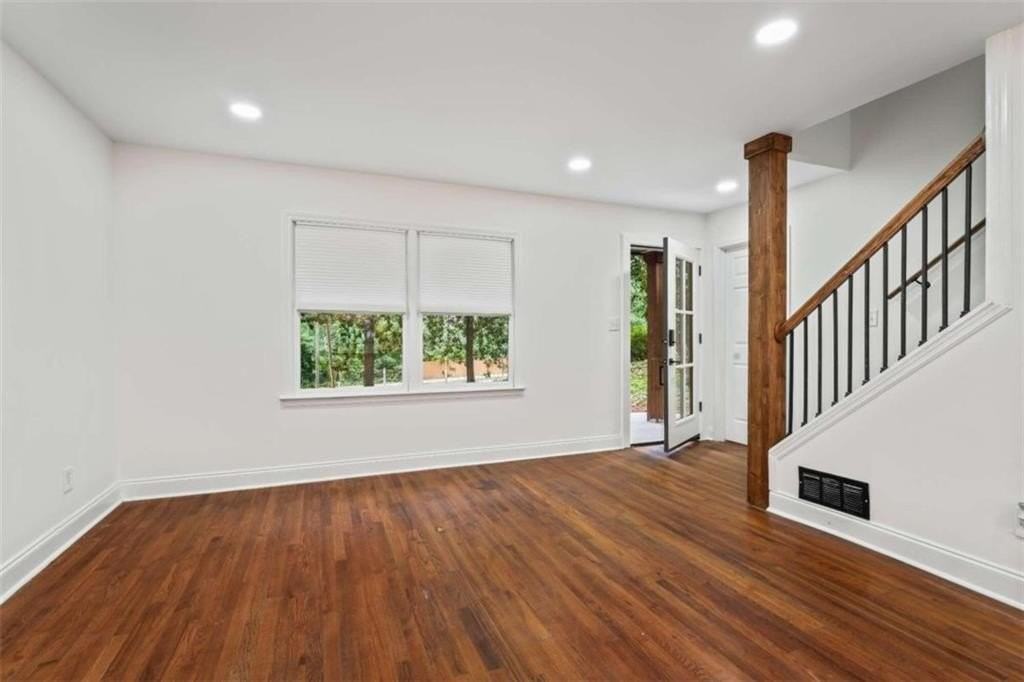 2735 Defoors Ferry Rd Nw - Photo 3 of 24