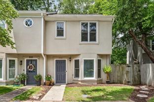 1002 Defoors Lndg Nw - Photo 1 of 1
