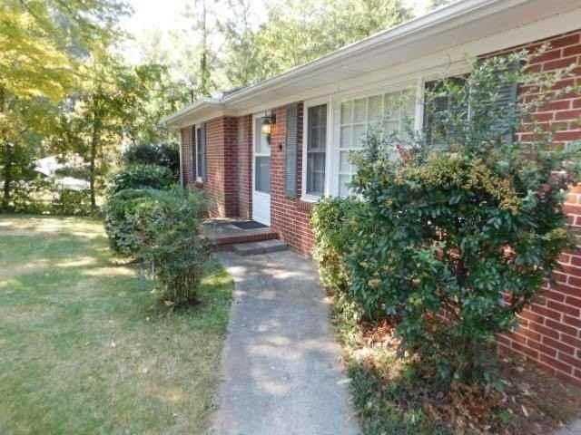 188 Shawnee Trl Se - Photo 2 of 24