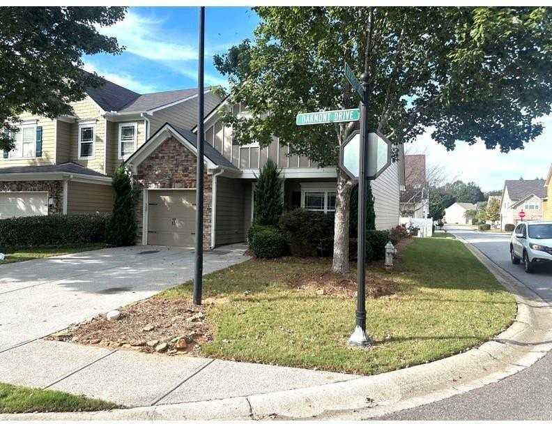 140 Oakmont Dr - Photo 3 of 19