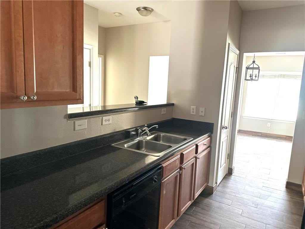 140 Oakmont Dr - Photo 6 of 19