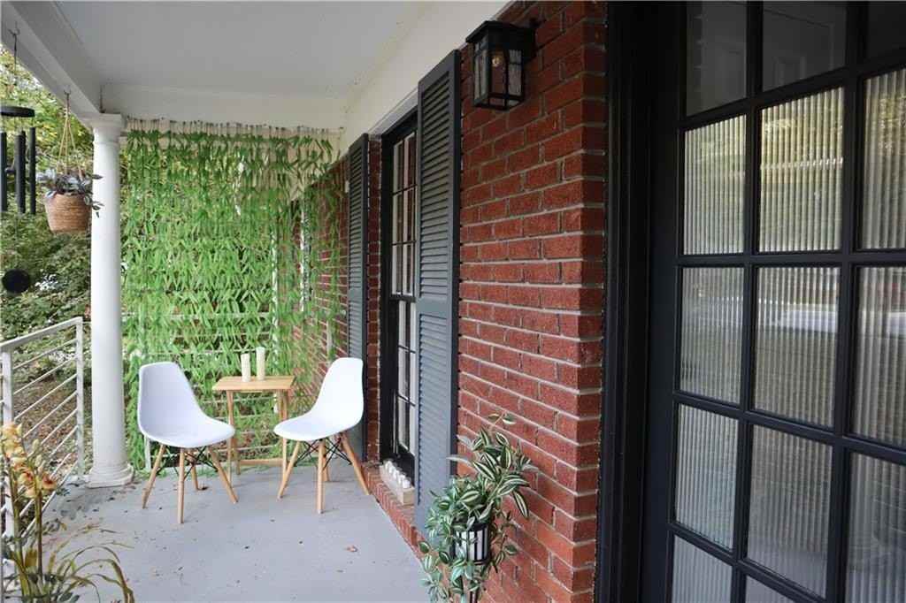 3033 Empire Blvd Sw - Photo 3 of 30