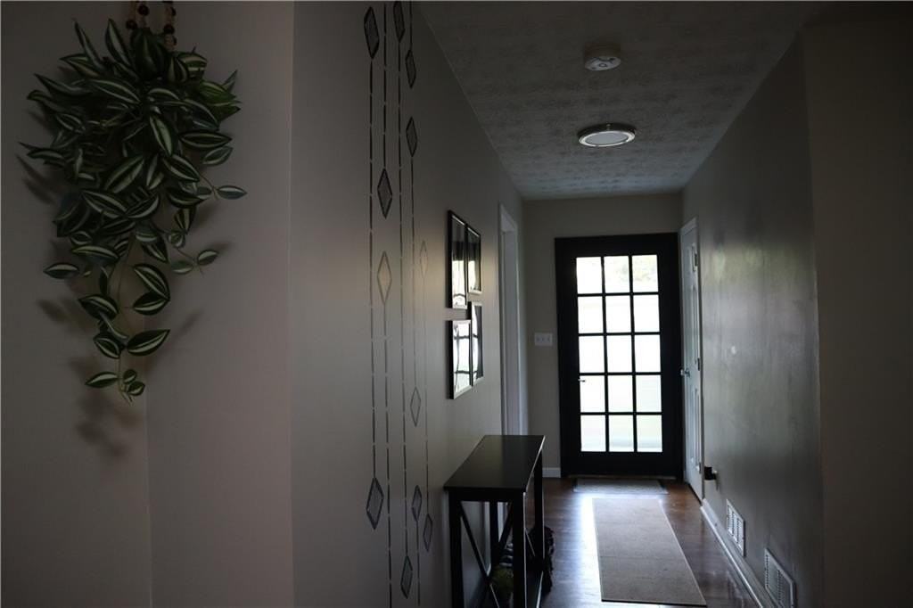 3033 Empire Blvd Sw - Photo 4 of 30