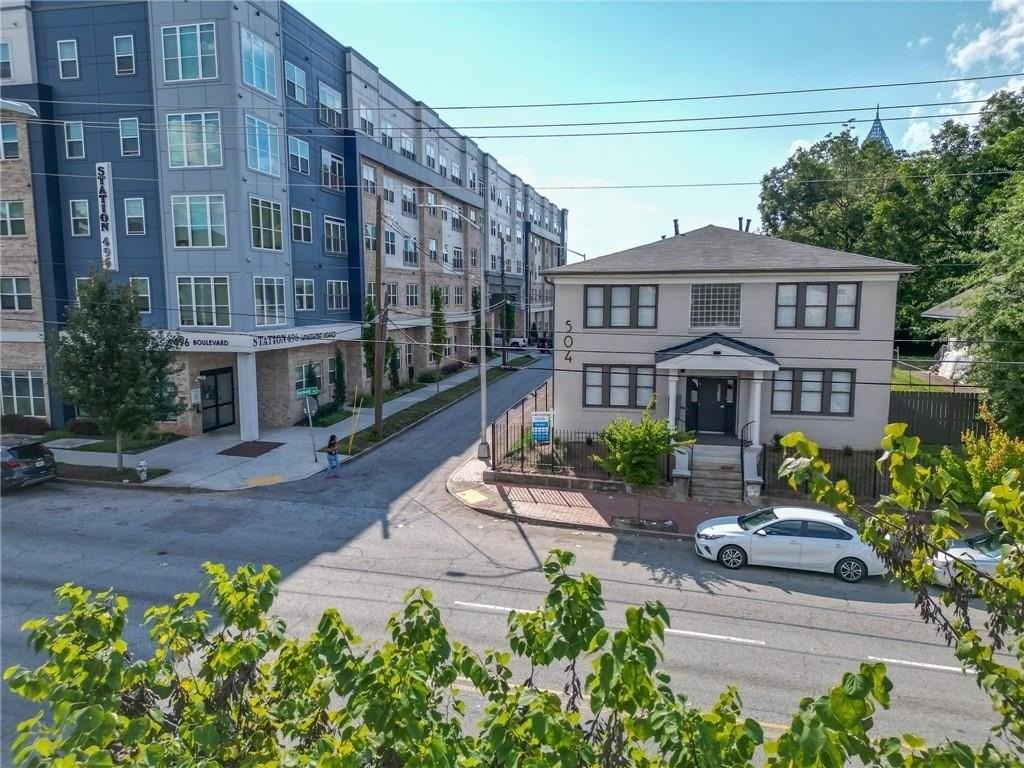 504 Boulevard Ne - Photo 2 of 19