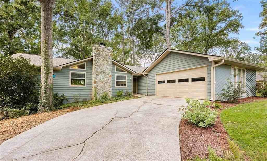 2076 Lake Ridge Ter - Photo 2 of 25