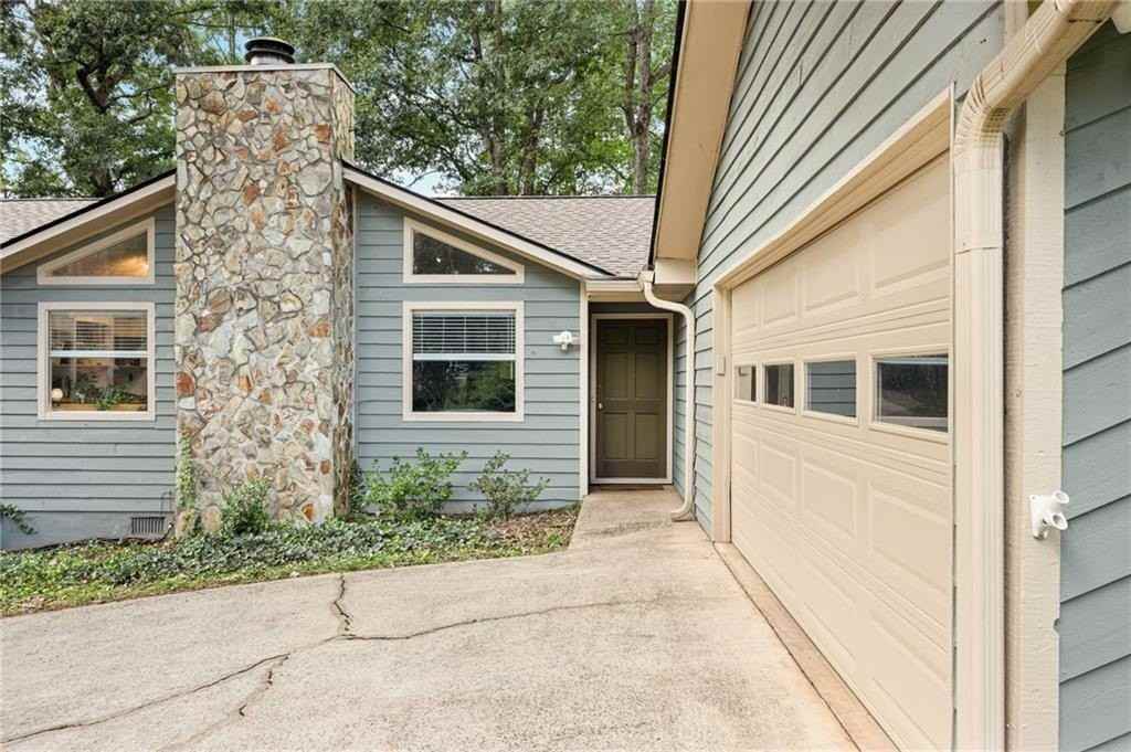 2076 Lake Ridge Ter - Photo 3 of 25