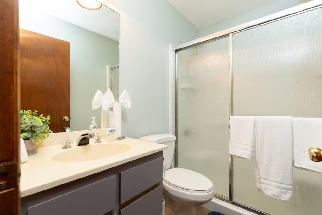 3915 Stone Creek Cir - Photo 2 of 15