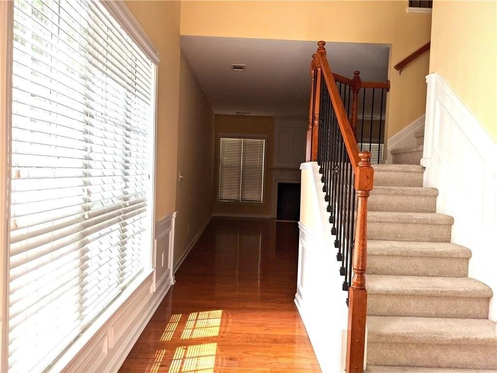 310 Finchley Dr - Photo 3 of 12