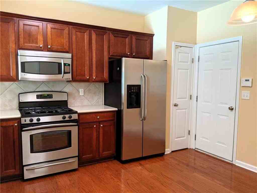 310 Finchley Dr - Photo 6 of 12