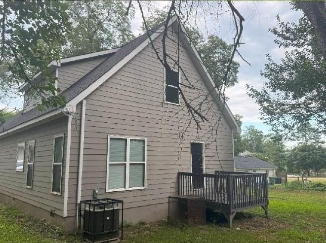 1005 Liman Ave Se - Photo 2 of 29