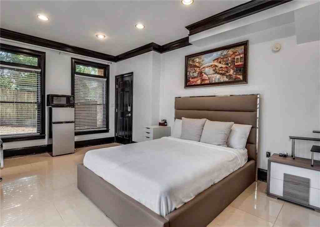 2846 Piedmont Rd Ne Unit 1 #1 - Photo 3 of 29