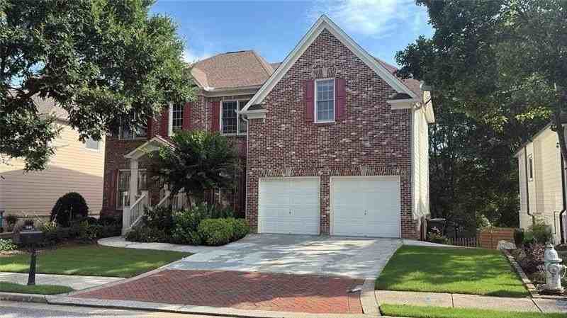 1880 1880 Willshire Glen Drive - Photo 2 of 32