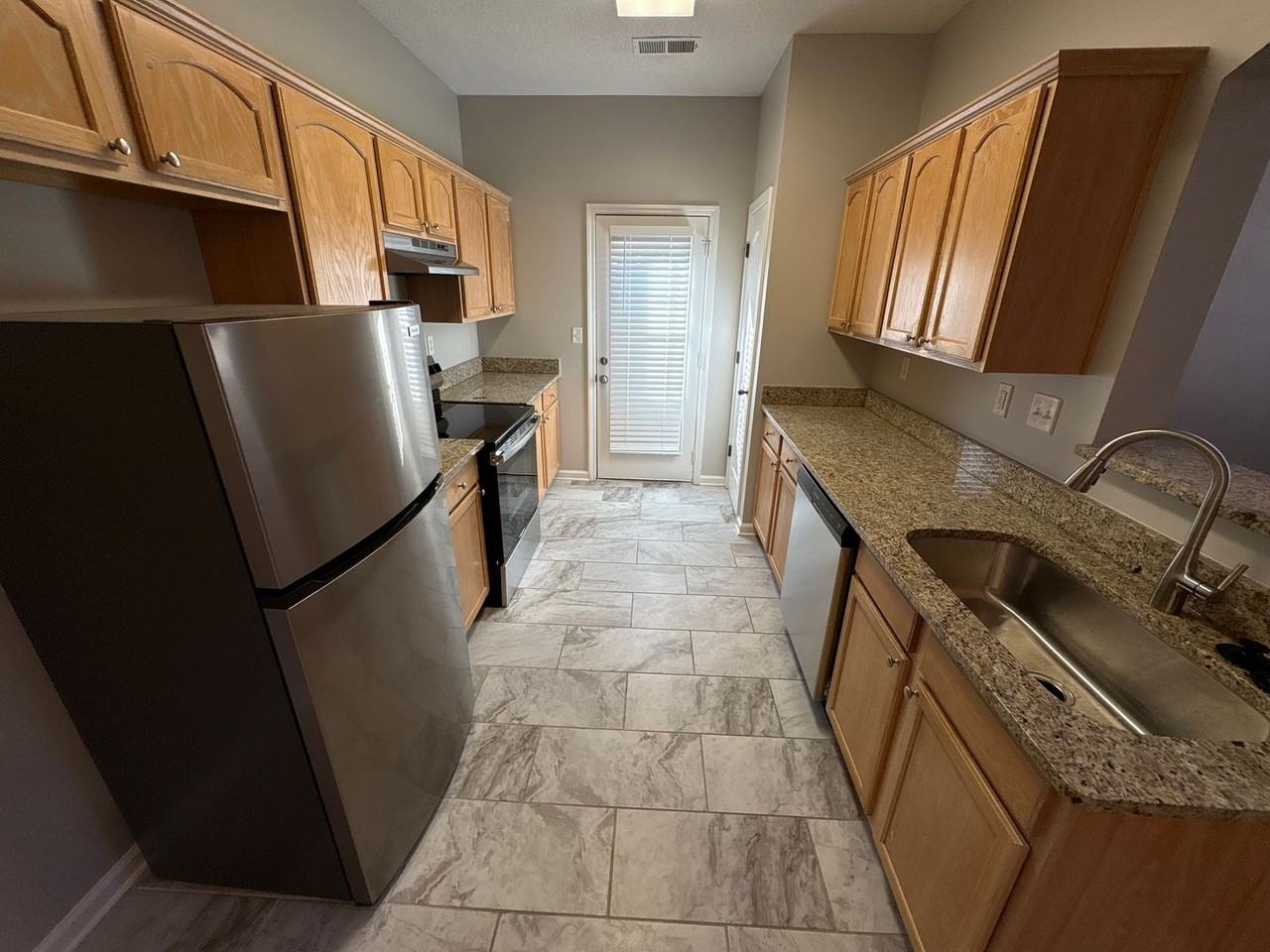 9133 Chimneyrock Blvd - Photo 7 of 16