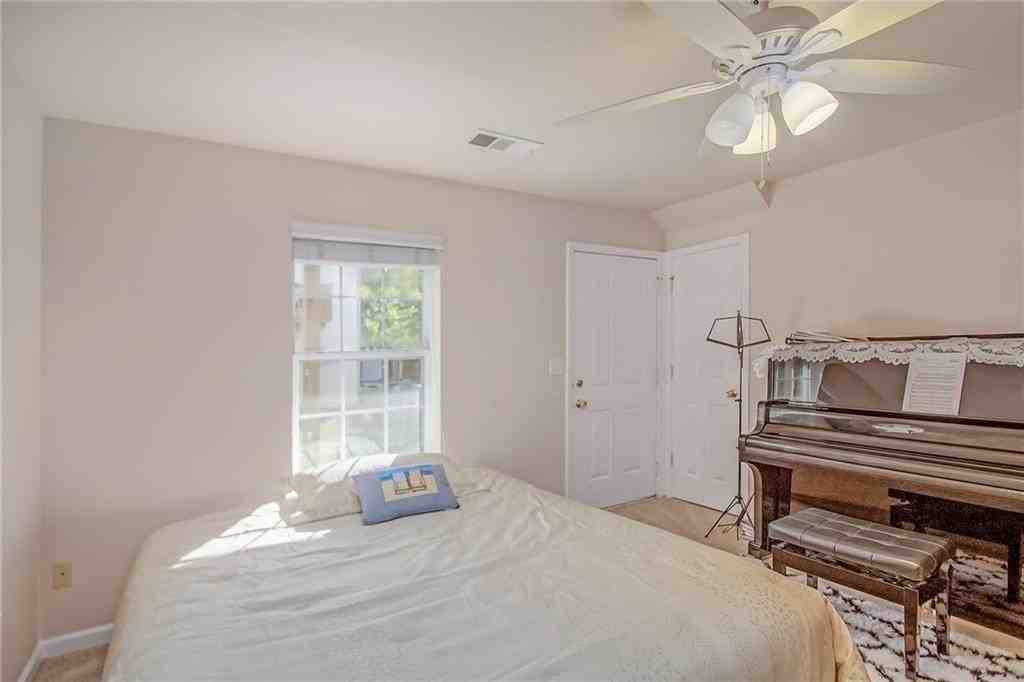 2218 Landing Walk Dr - Photo 3 of 16