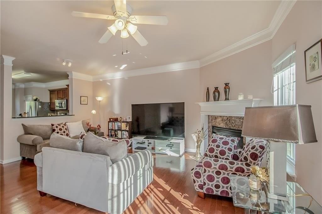 2218 Landing Walk Dr - Photo 4 of 16