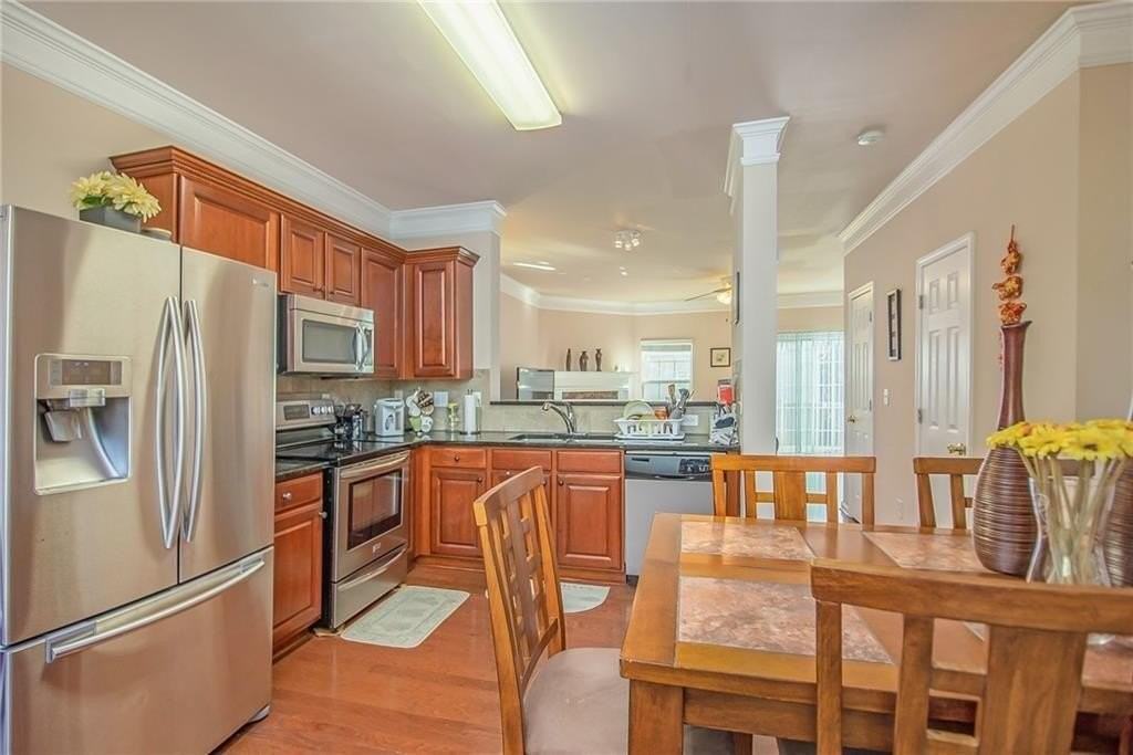 2218 Landing Walk Dr - Photo 6 of 16