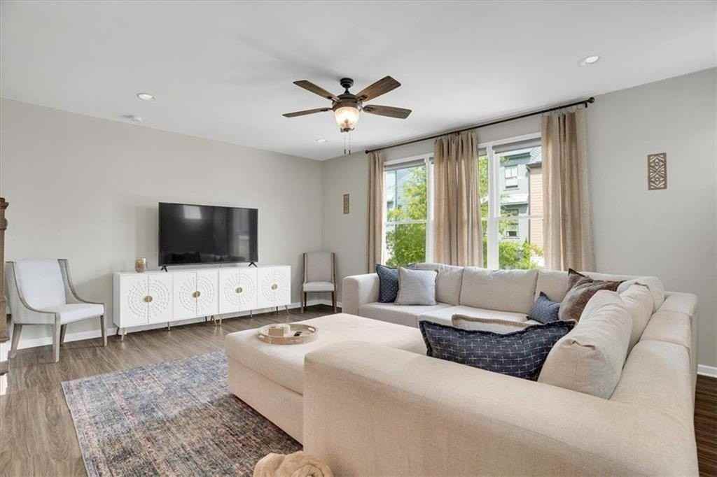 775 Hamilton Cir Se - Photo 5 of 24