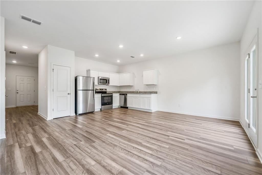 102 Saginaw Ct - Photo 7 of 41