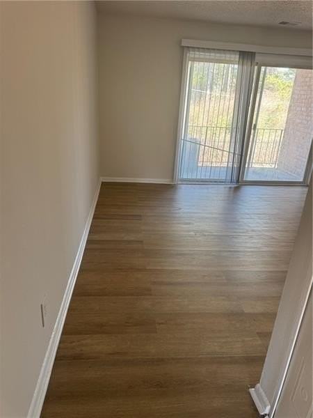 3288 Covington Dr - Photo 2 of 15