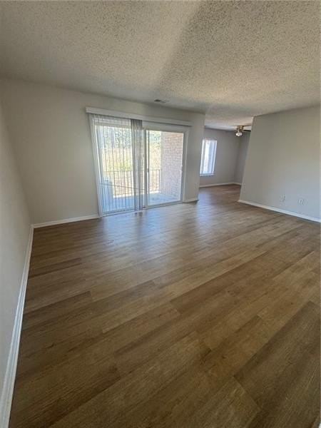 3288 Covington Dr - Photo 3 of 15