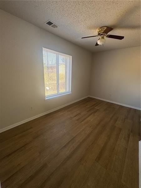 3256 Covington Dr - Photo 4 of 15