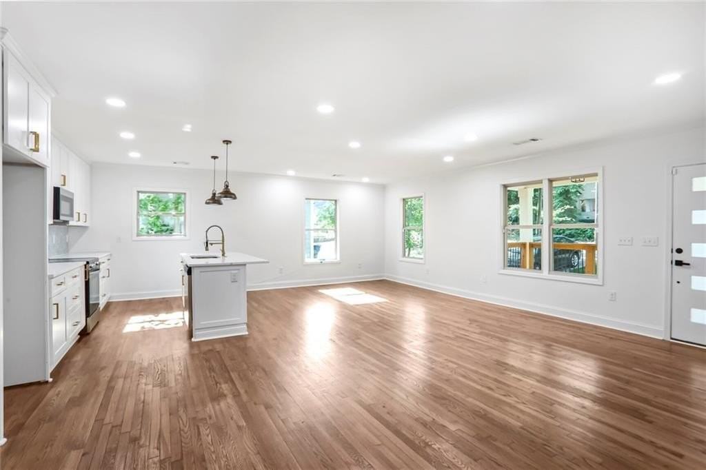 1321 Avon Ave Sw - Photo 6 of 20