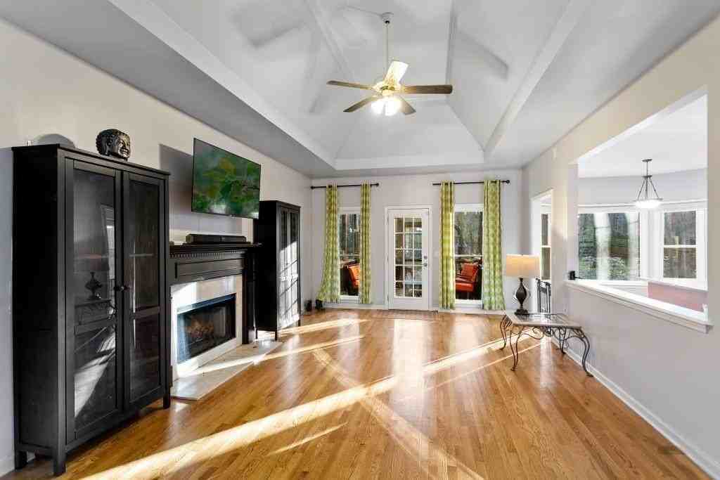 541 Battleview Dr - Photo 7 of 25