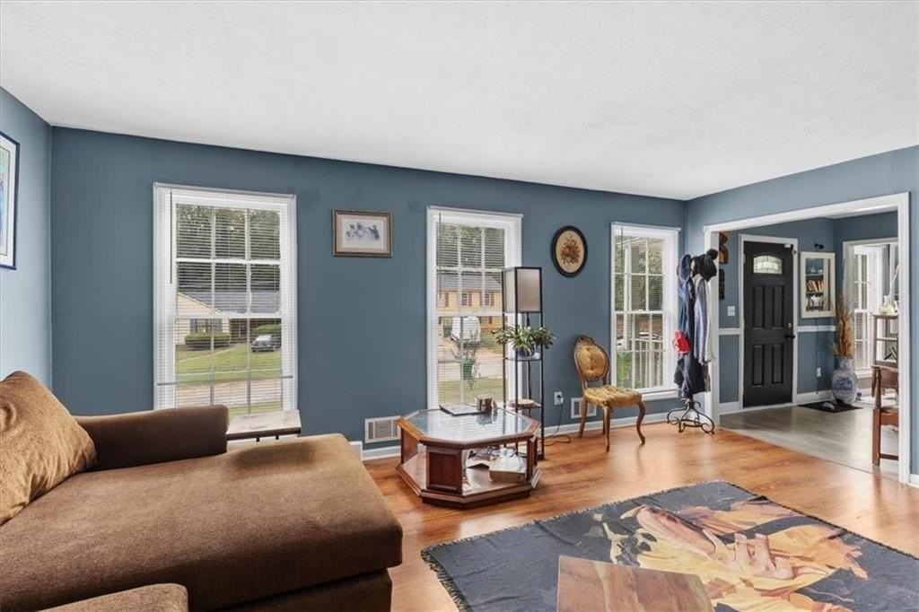 661 Bantry Ln - Photo 6 of 34