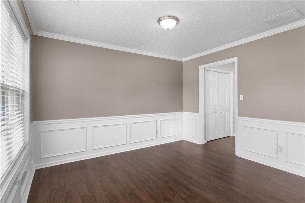 1616 Amhearst Oaks Ct - Photo 4 of 47