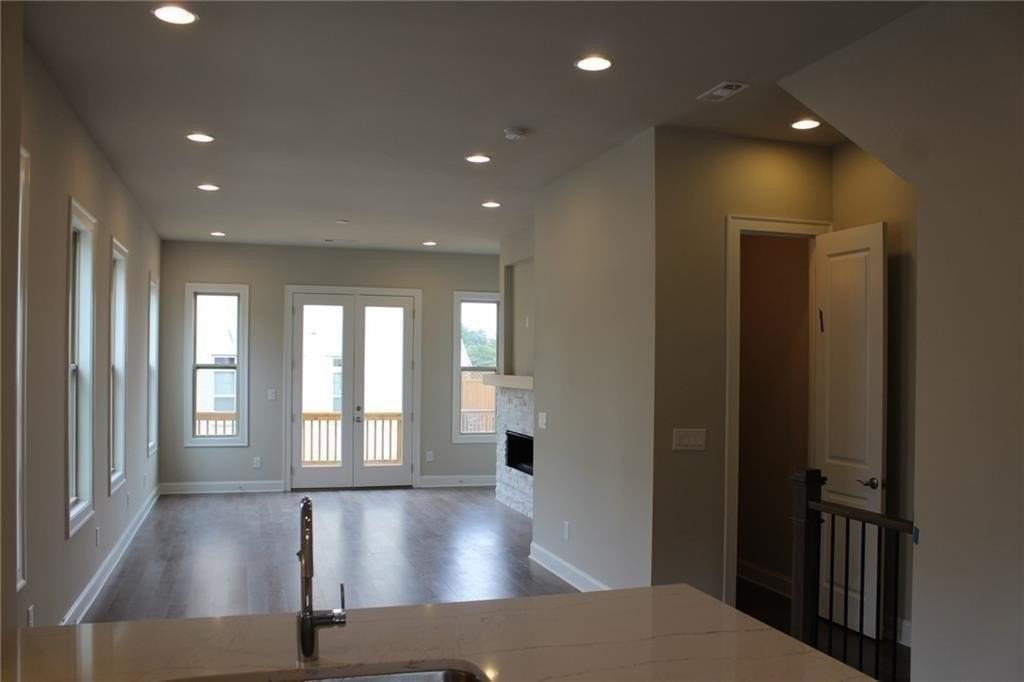 4761 Roswell Rd - Photo 5 of 17