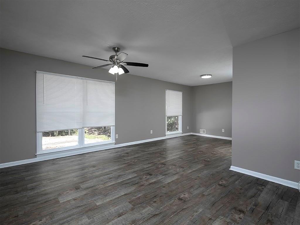 581 Autumn Ln - Photo 6 of 28